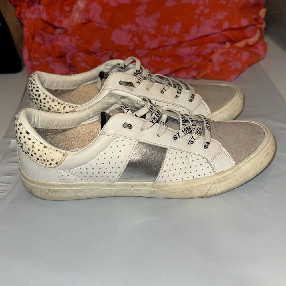 Vintage Havana White and Silver Sneakers with Air Cushion